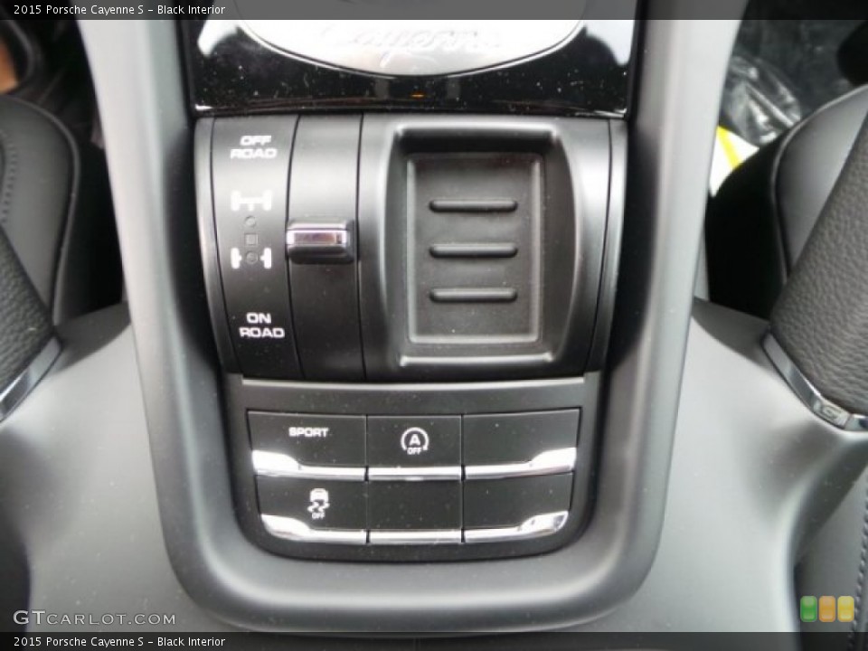 Black Interior Controls for the 2015 Porsche Cayenne S #99448024