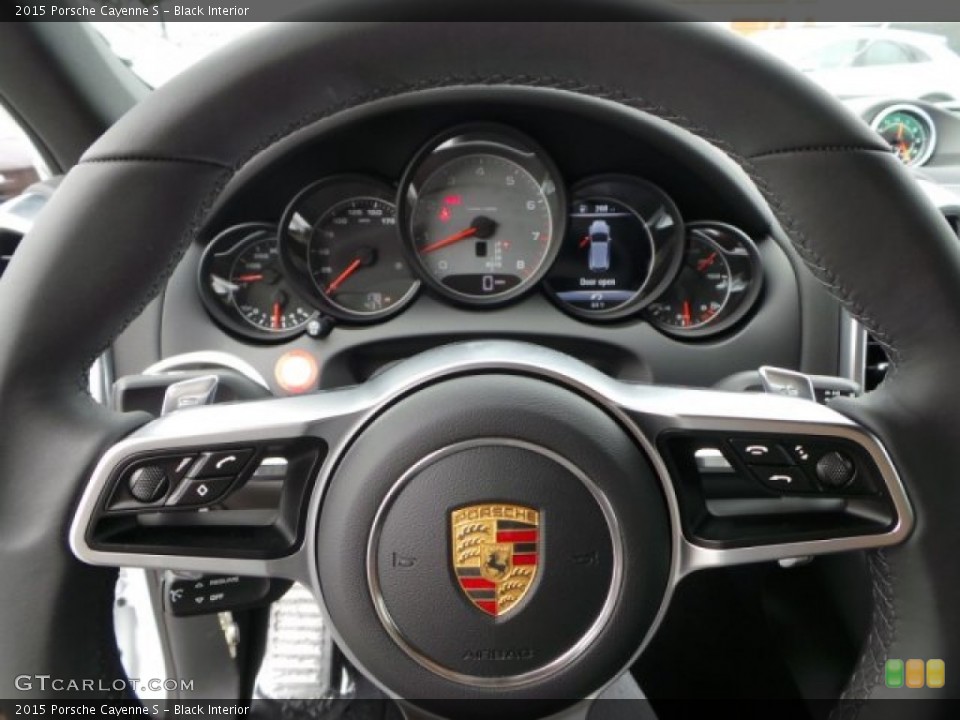 Black Interior Controls for the 2015 Porsche Cayenne S #99448036