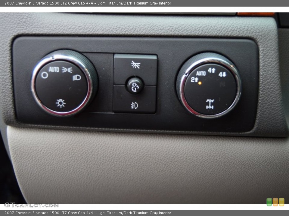 Light Titanium/Dark Titanium Gray Interior Controls for the 2007 Chevrolet Silverado 1500 LTZ Crew Cab 4x4 #99463571