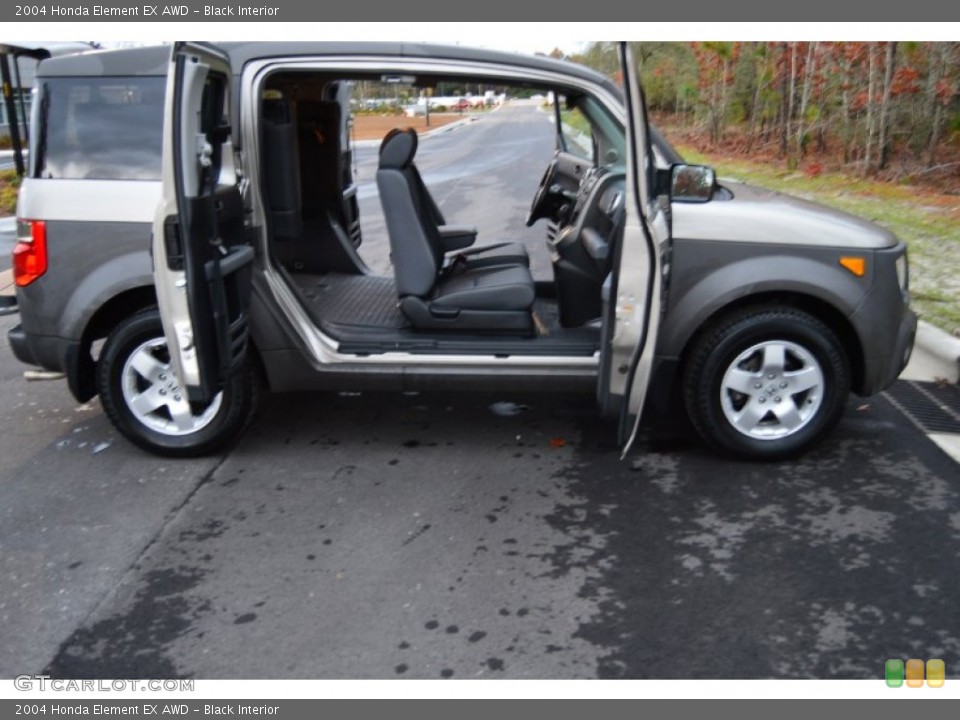 Black Interior Photo for the 2004 Honda Element EX AWD #99464566