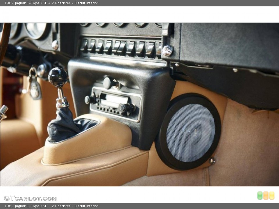 Biscuit Interior Controls for the 1969 Jaguar E-Type XKE 4.2 Roadster #99487924