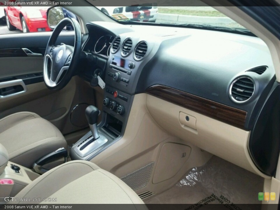 Tan Interior Photo for the 2008 Saturn VUE XR AWD #99503929