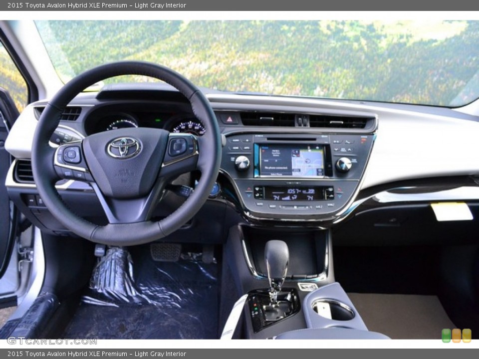 Light Gray Interior Dashboard for the 2015 Toyota Avalon Hybrid XLE Premium #99544074