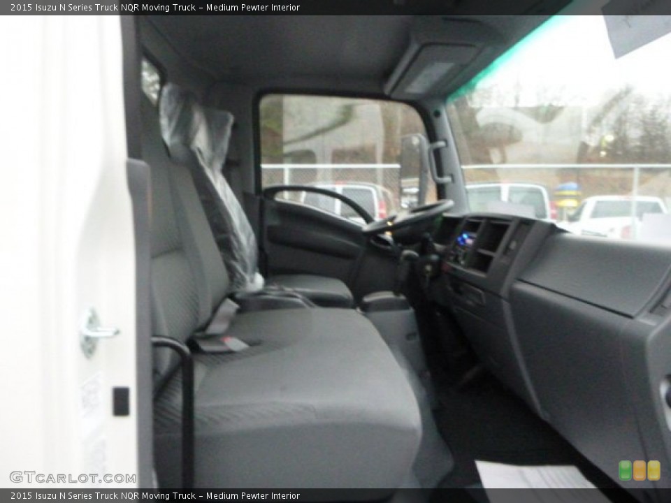 Medium Pewter Interior Photo for the 2015 Isuzu N Series Truck NQR Moving Truck #99810920