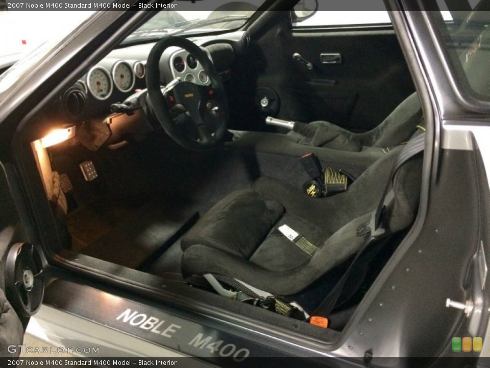 Black 2007 Noble M400 Interiors