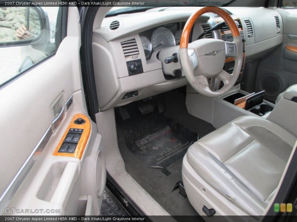 Dark Khaki/Light Graystone Interior Photo for the 2007 Chrysler Aspen Limited HEMI 4WD #99934233