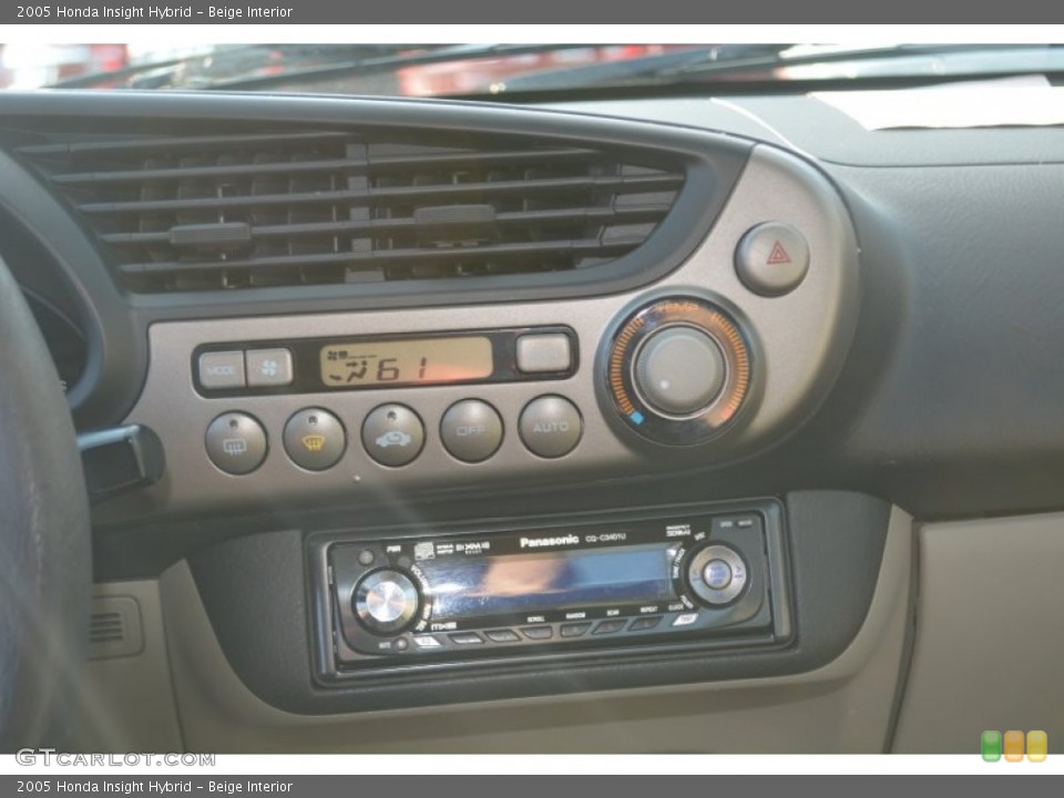 Beige Interior Controls for the 2005 Honda Insight Hybrid #99969213