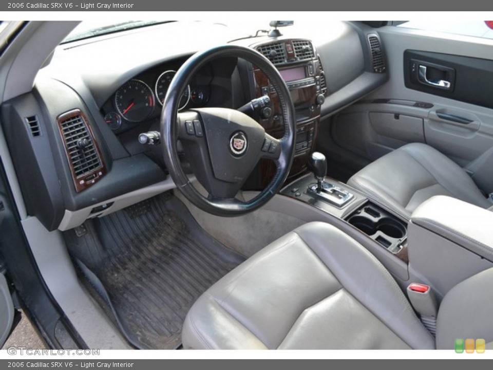 Light Gray Interior Photo for the 2006 Cadillac SRX V6 #99997762