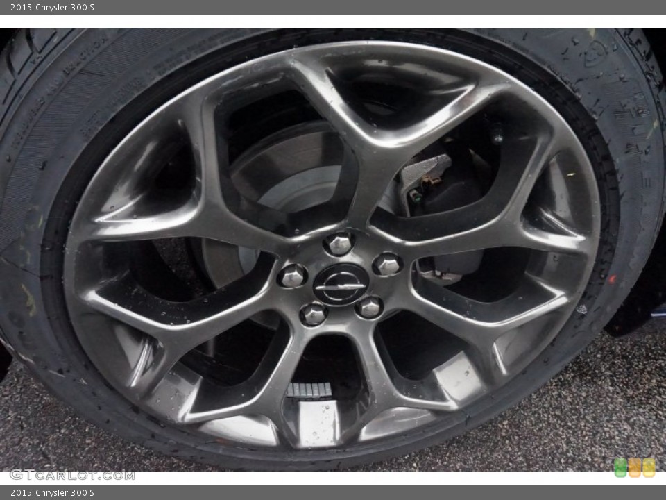 2015 Chrysler 300 S Wheel and Tire Photo #100693781