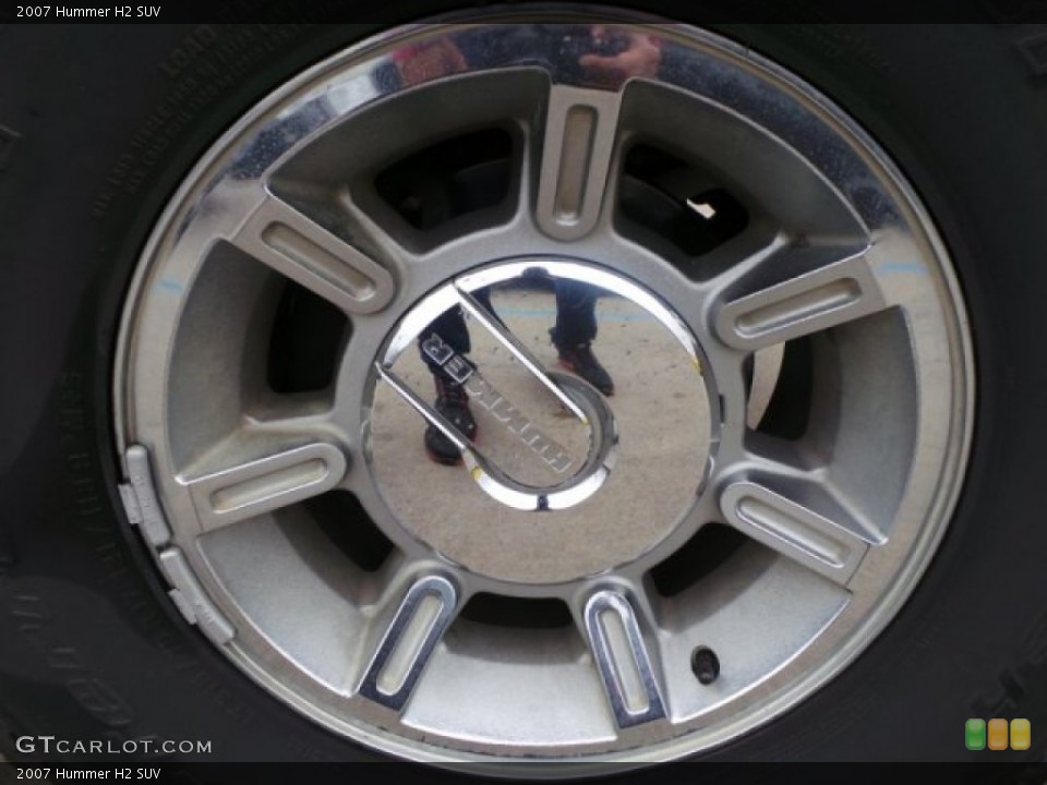 2007 Hummer H2 SUV Wheel and Tire Photo #100708445