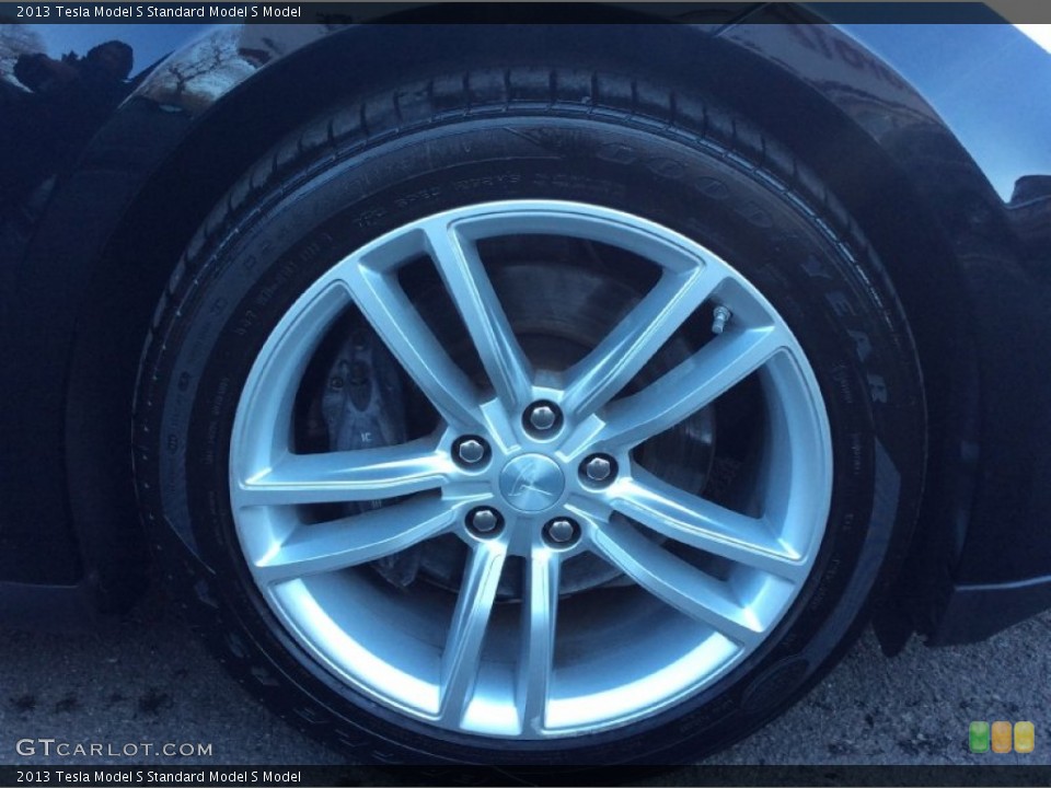 2013 Tesla Model S  Wheel and Tire Photo #100972022