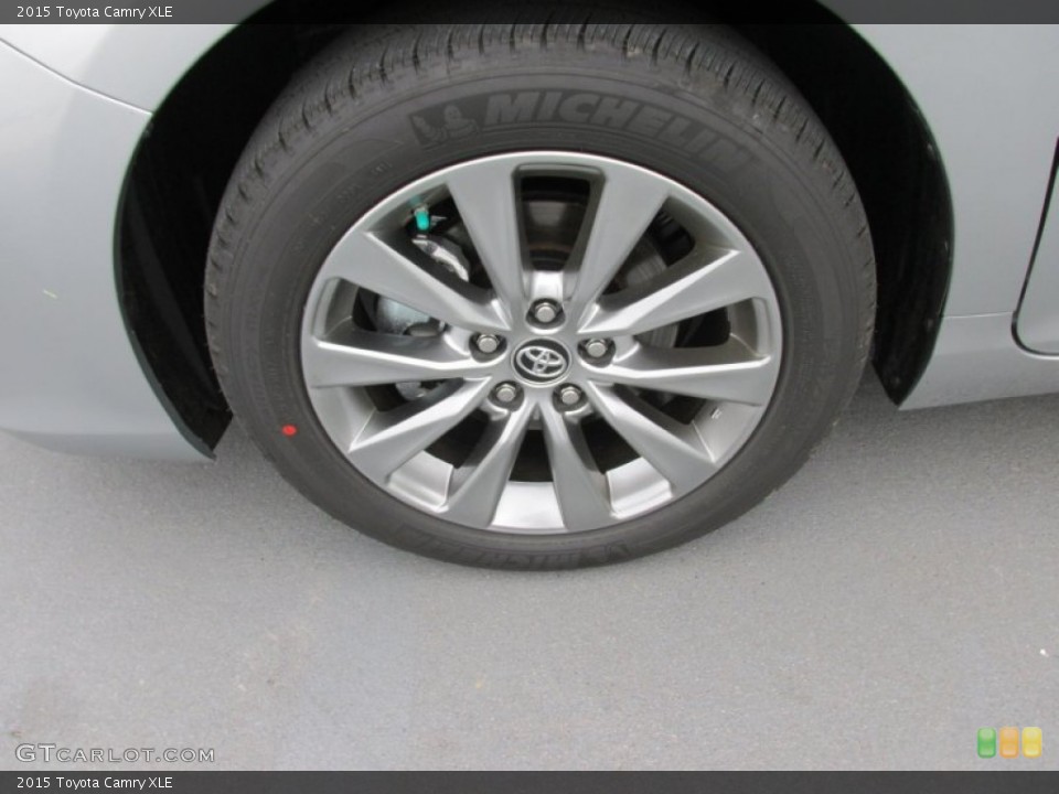 2015 Toyota Camry XLE Wheel and Tire Photo #101689733