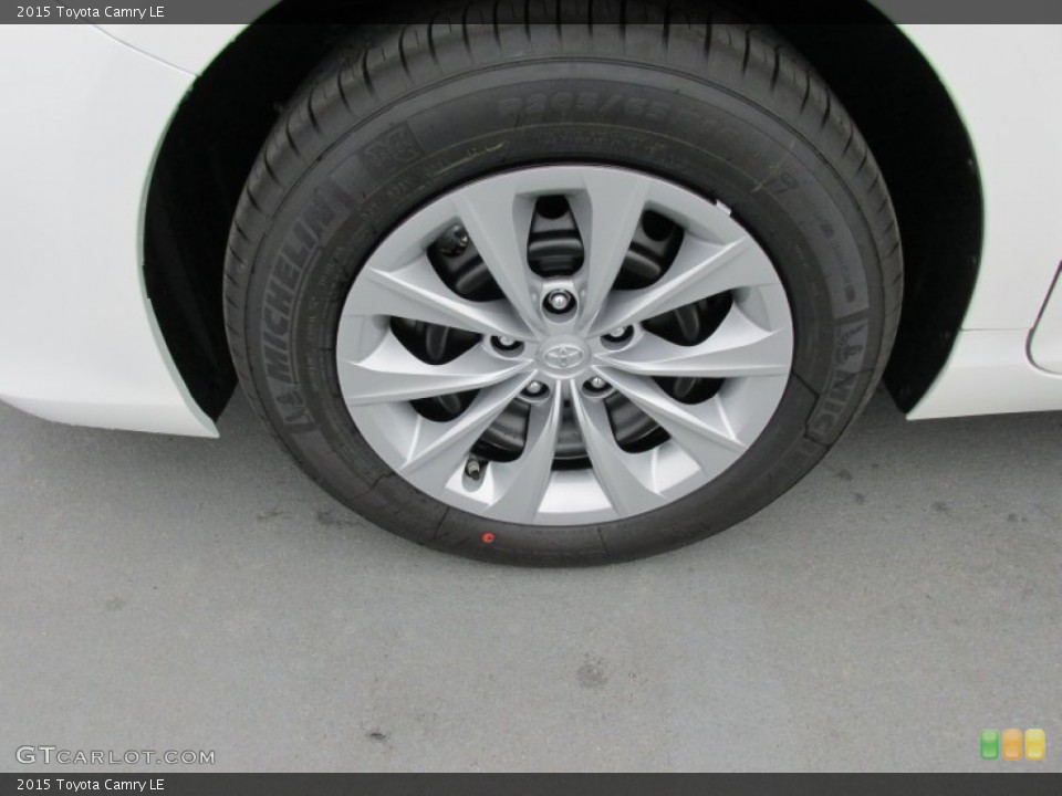 2015 Toyota Camry LE Wheel and Tire Photo #101730024