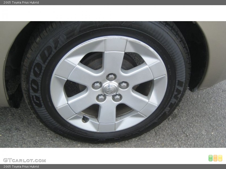 2005 Toyota Prius Hybrid Wheel and Tire Photo #101782378