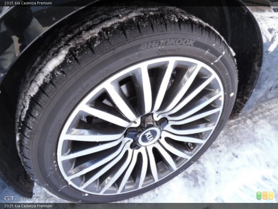 2015 Kia Cadenza Premium Wheel and Tire Photo #102001346