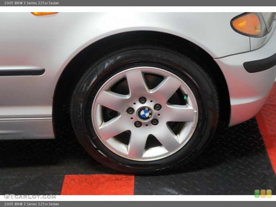2005 BMW 3 Series 325xi Sedan Wheel and Tire Photo #103315600