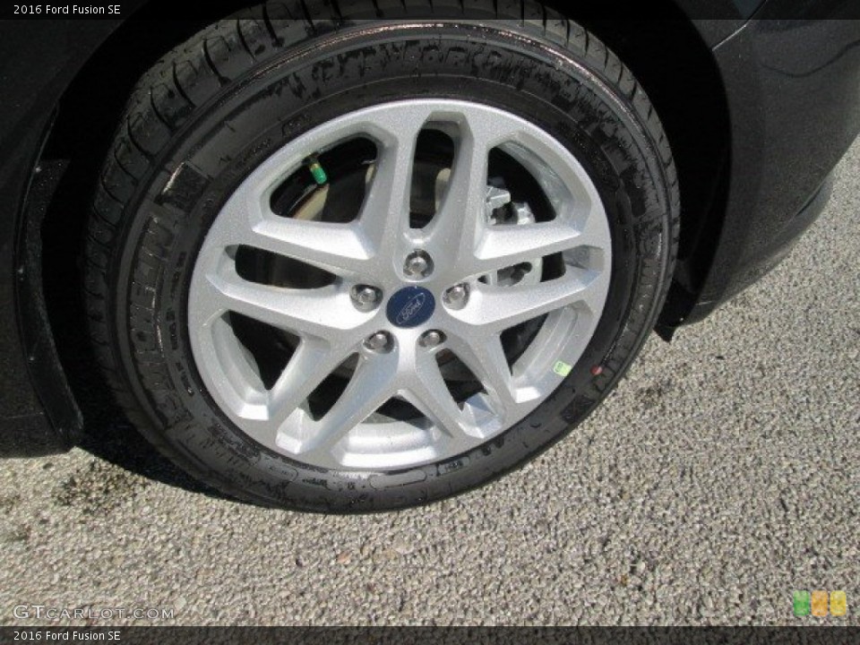 2016 Ford Fusion SE Wheel and Tire Photo #103632272