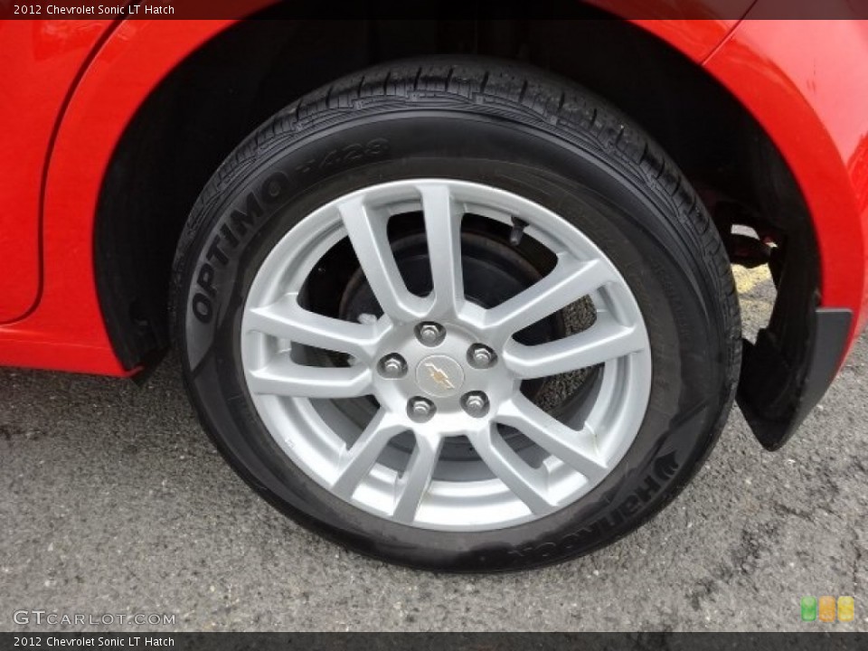 2012 Chevrolet Sonic LT Hatch Wheel and Tire Photo #104566153