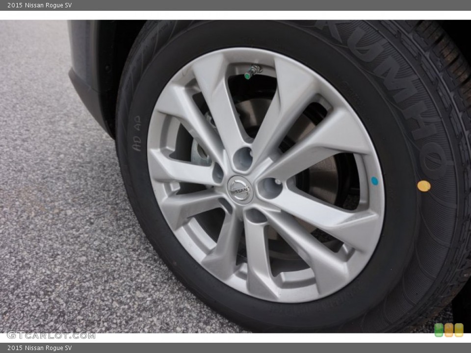 2015 Nissan Rogue SV Wheel and Tire Photo #104712204