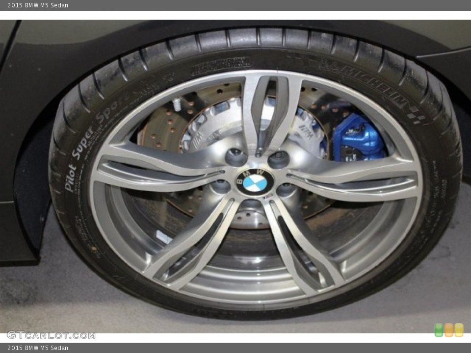 2015 BMW M5 Sedan Wheel and Tire Photo #105134383