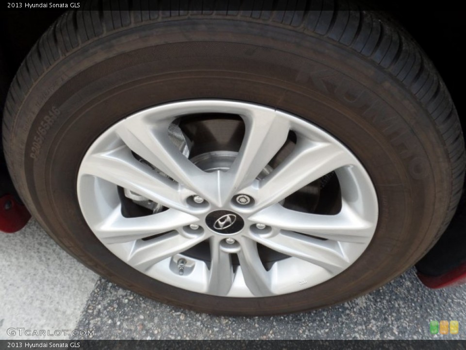 2013 Hyundai Sonata Wheels and Tires