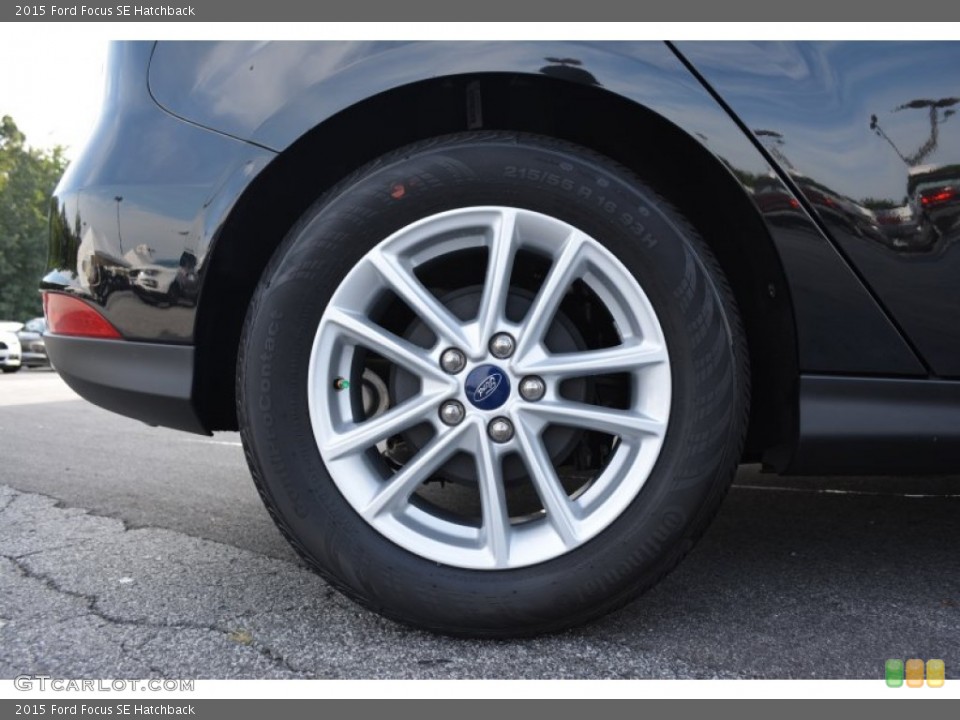 2015 Ford Focus SE Hatchback Wheel and Tire Photo #105764318