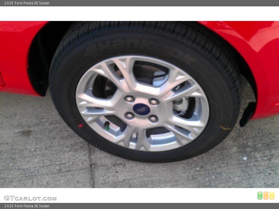2015 Ford Fiesta SE Sedan Wheel and Tire Photo #105830992