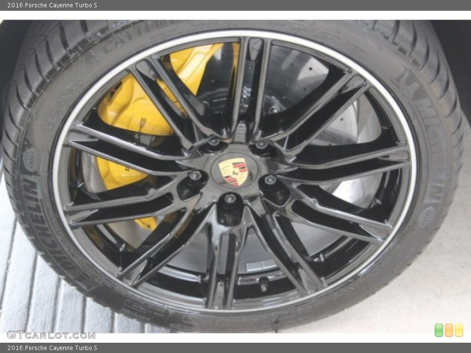 2016 Porsche Cayenne Turbo S Wheel and Tire Photo #106013990