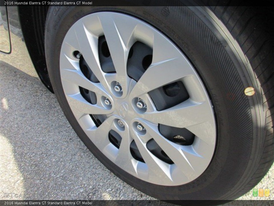 2016 Hyundai Elantra GT  Wheel and Tire Photo #106213507