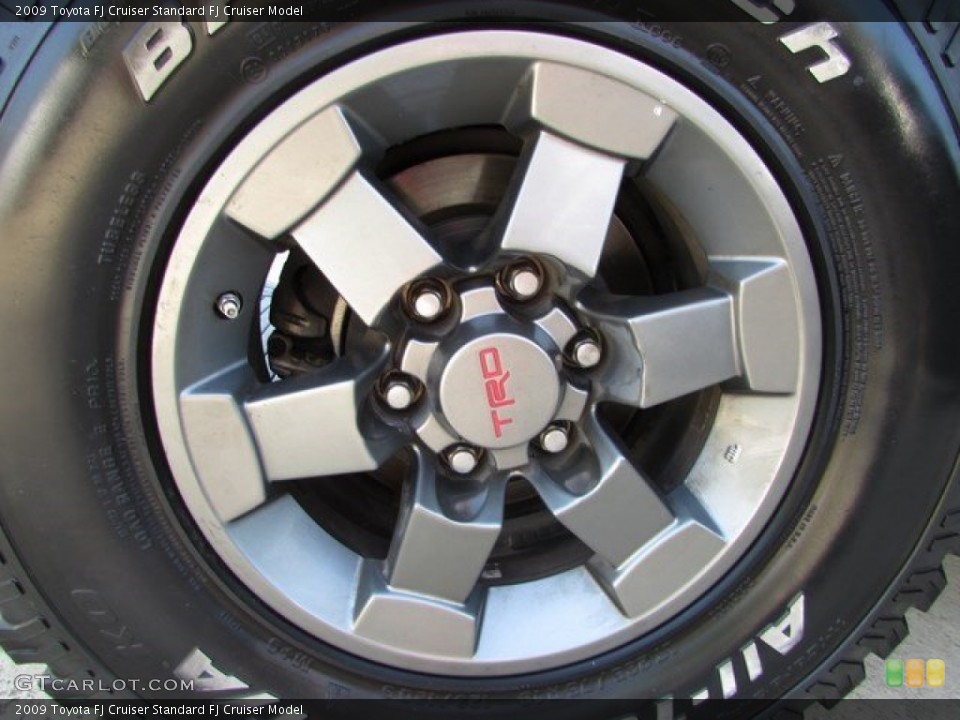 2009 Toyota FJ Cruiser  Wheel and Tire Photo #106406892