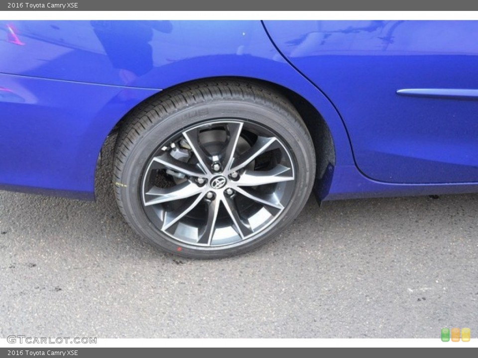 2016 Toyota Camry XSE Wheel and Tire Photo #106501381