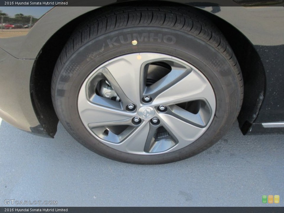 2016 Hyundai Sonata Hybrid Wheels and Tires