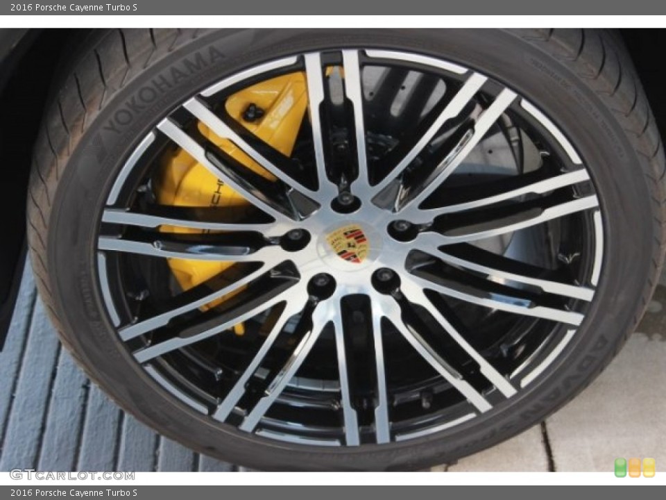 2016 Porsche Cayenne Turbo S Wheel and Tire Photo #106702522