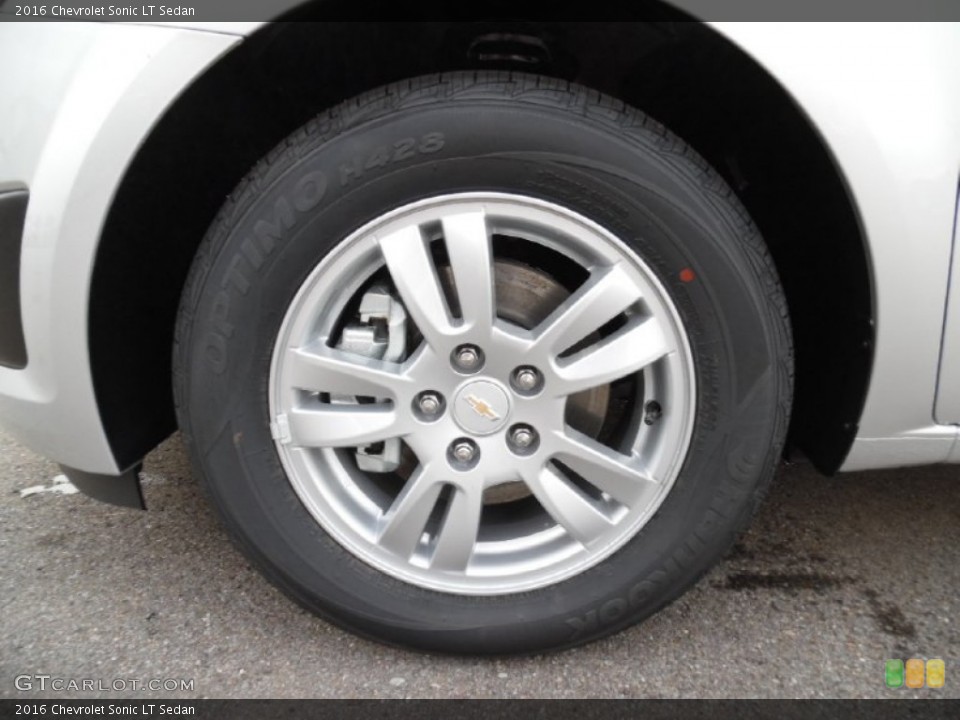 2016 Chevrolet Sonic LT Sedan Wheel and Tire Photo #107103168