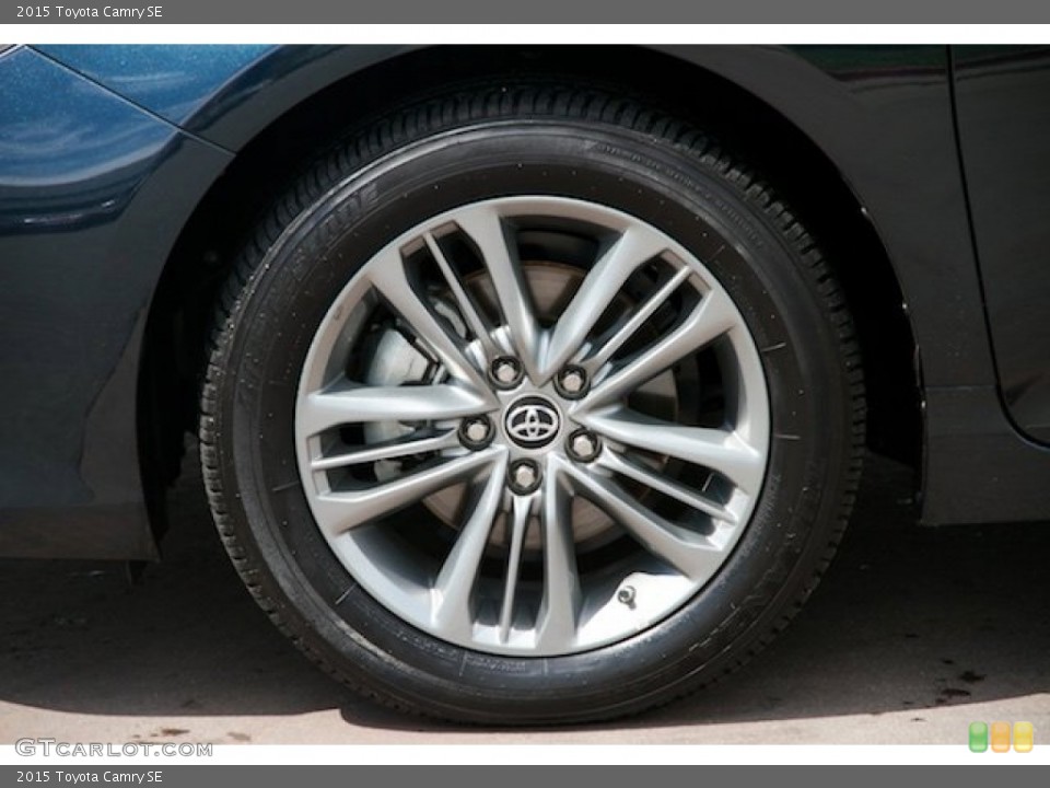 2015 Toyota Camry SE Wheel and Tire Photo #107199296