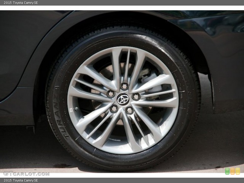 2015 Toyota Camry SE Wheel and Tire Photo #107199299