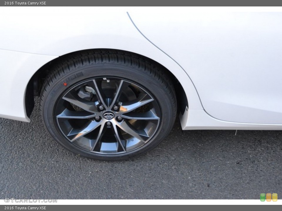2016 Toyota Camry XSE Wheel and Tire Photo #107298365