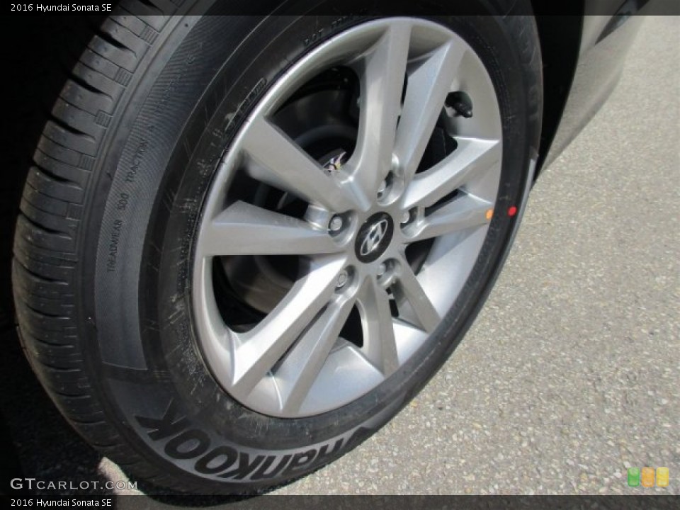 2016 Hyundai Sonata SE Wheel and Tire Photo #107313803