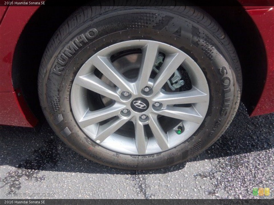 2016 Hyundai Sonata SE Wheel and Tire Photo #107316914