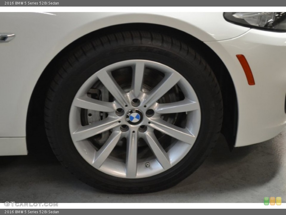2016 BMW 5 Series 528i Sedan Wheel and Tire Photo #107327127