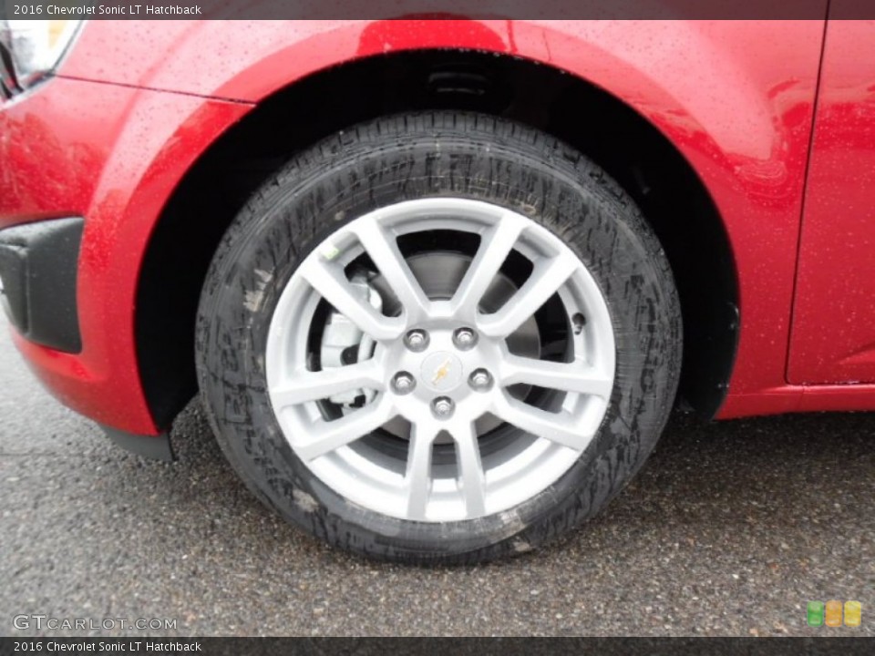 2016 Chevrolet Sonic LT Hatchback Wheel and Tire Photo #107504955