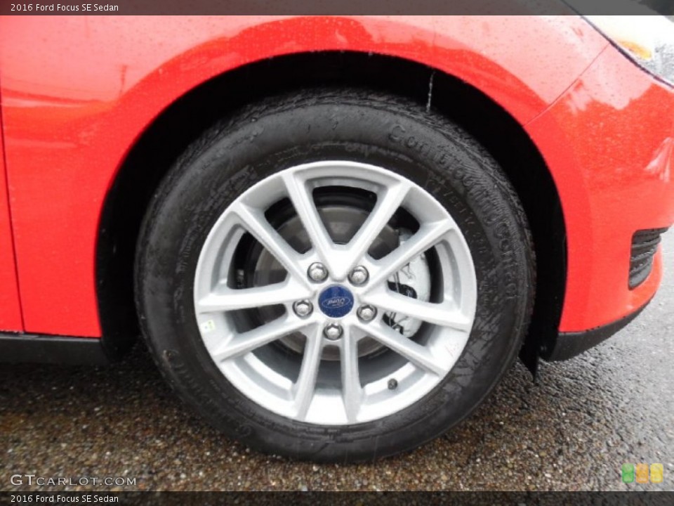 2016 Ford Focus SE Sedan Wheel and Tire Photo #107517743
