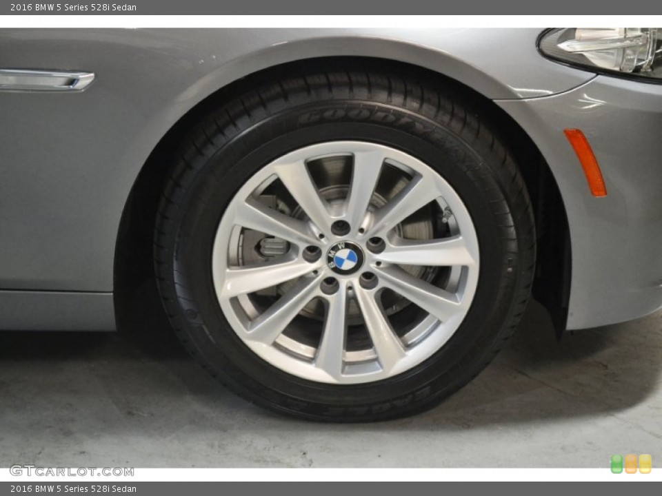 2016 BMW 5 Series 528i Sedan Wheel and Tire Photo #107985695