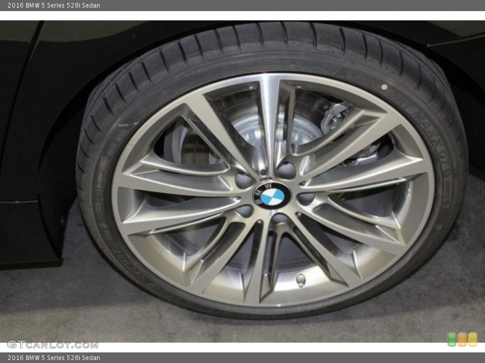 2016 BMW 5 Series 528i Sedan Wheel and Tire Photo #107992499