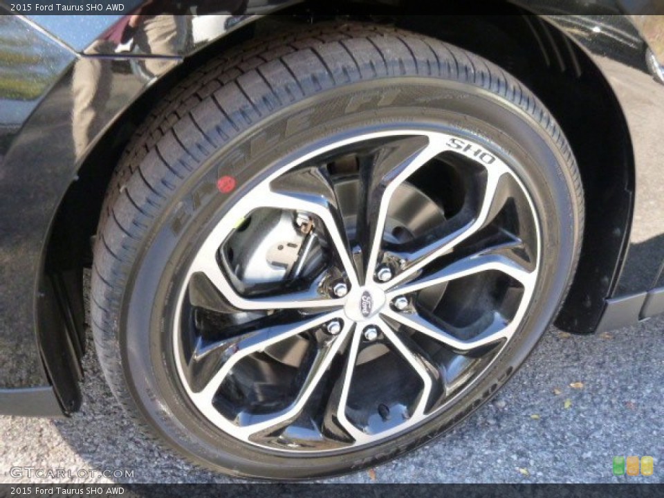 2015 Ford Taurus SHO AWD Wheel and Tire Photo #108023231