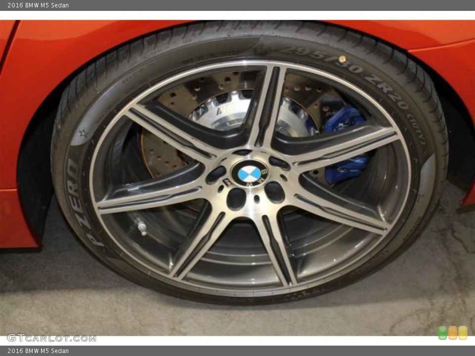 2016 BMW M5 Sedan Wheel and Tire Photo #108157240