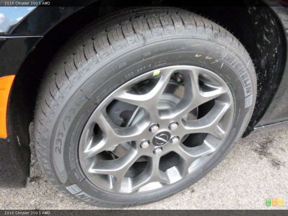 2016 Chrysler 300 S AWD Wheel and Tire Photo #108644124
