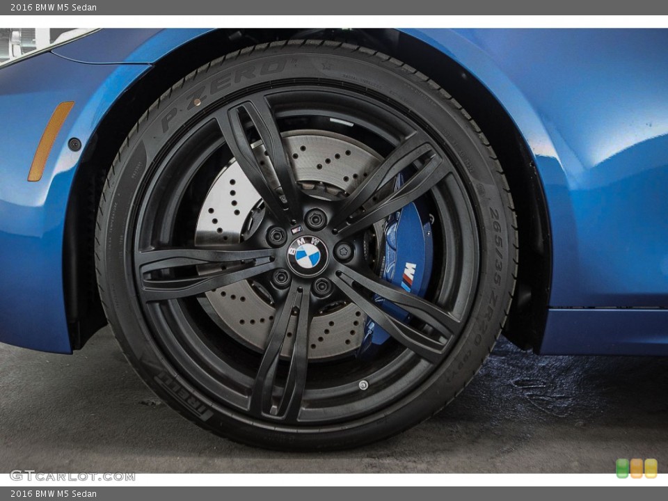 2016 BMW M5 Sedan Wheel and Tire Photo #108749444