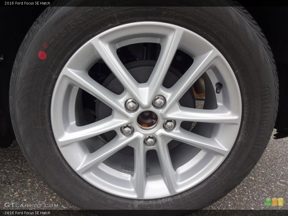 2016 Ford Focus SE Hatch Wheel and Tire Photo #108838517