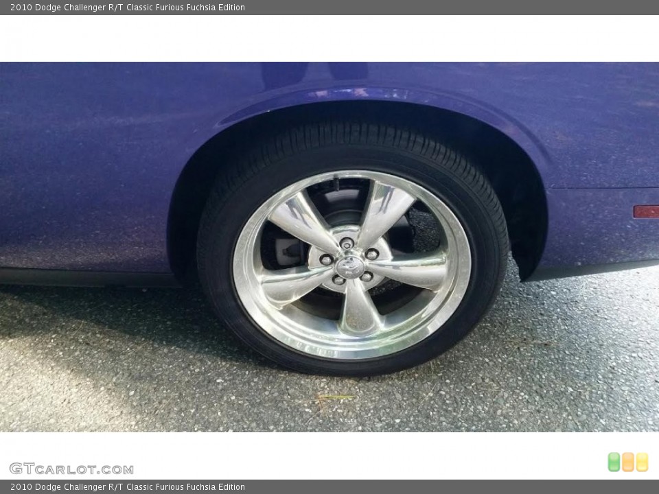 2010 Dodge Challenger R/T Classic Furious Fuchsia Edition Wheel and Tire Photo #108929267